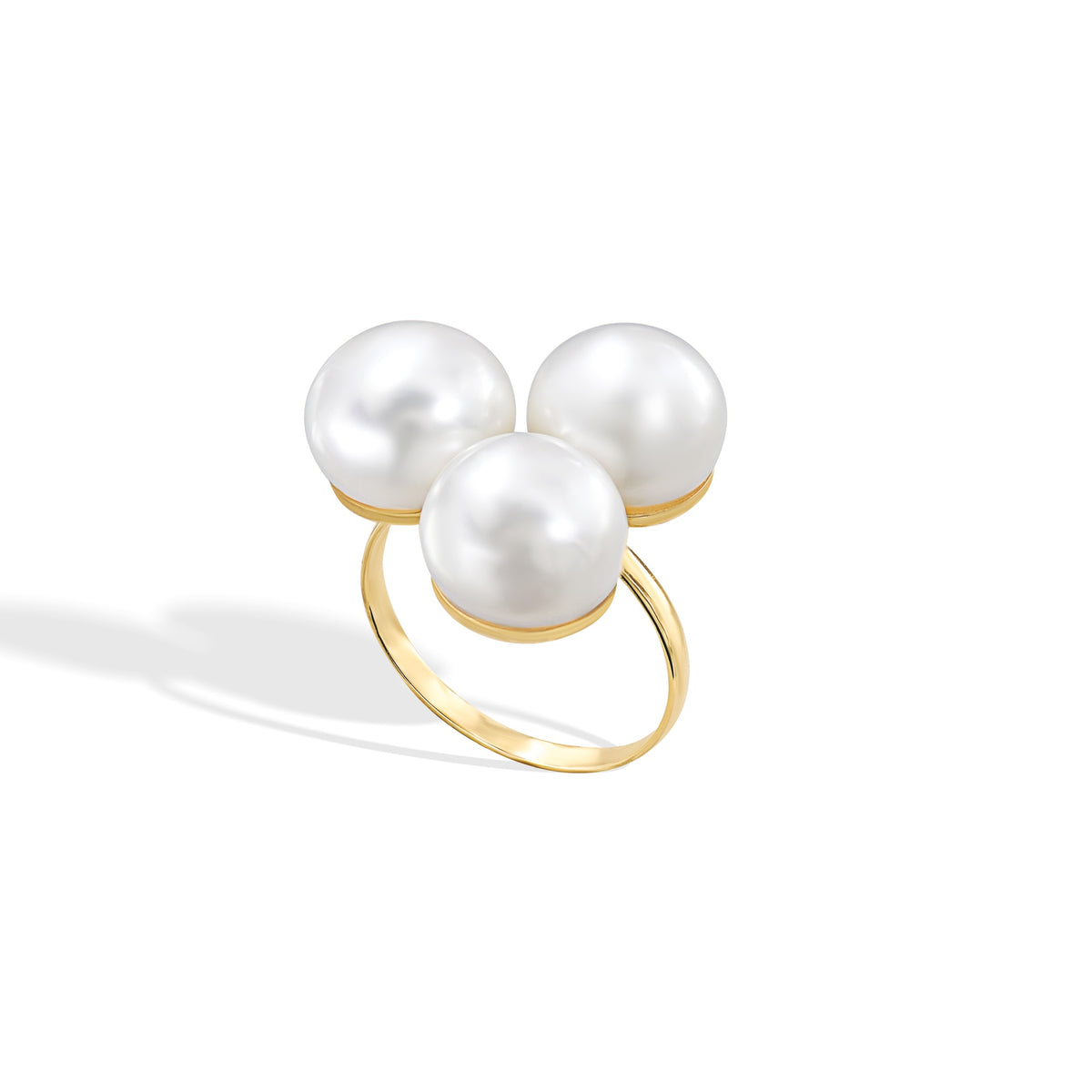 Clara ring with three natural button pearls in 18k yellow gold